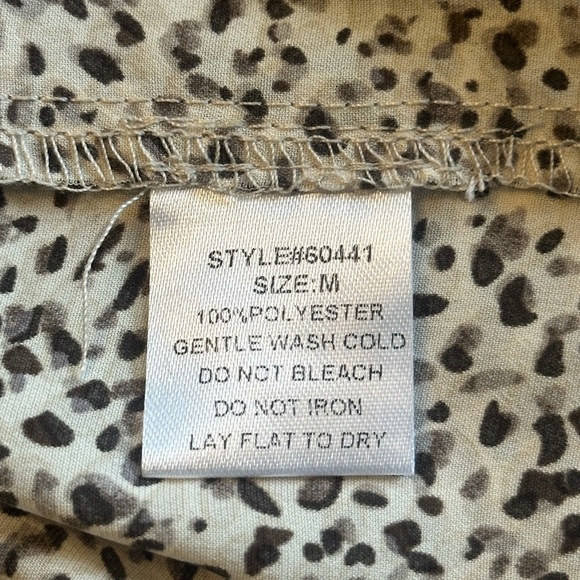 Grade & Gather | Smocked Bodice Tiered Midi Dress, Animal Print, Size M - Picture 6 of 7